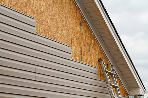 Professional Siding Installation technician working in Jonesville, NC